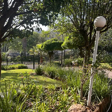 Garden Studio In Waterkloof Ridge Pretoria Exterior photo